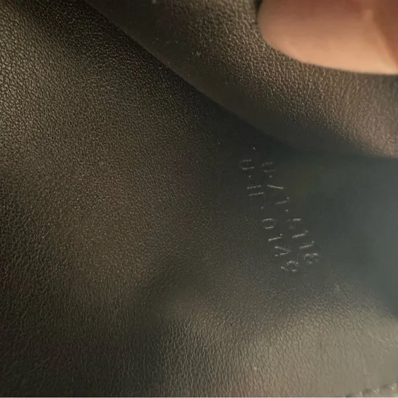 CELINE‎ Small Black Trifold Leather Wallet - Picture 7 of 7